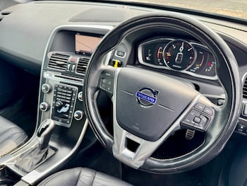 Used Volvo XC60 2017 for sale - 75563833: Photo