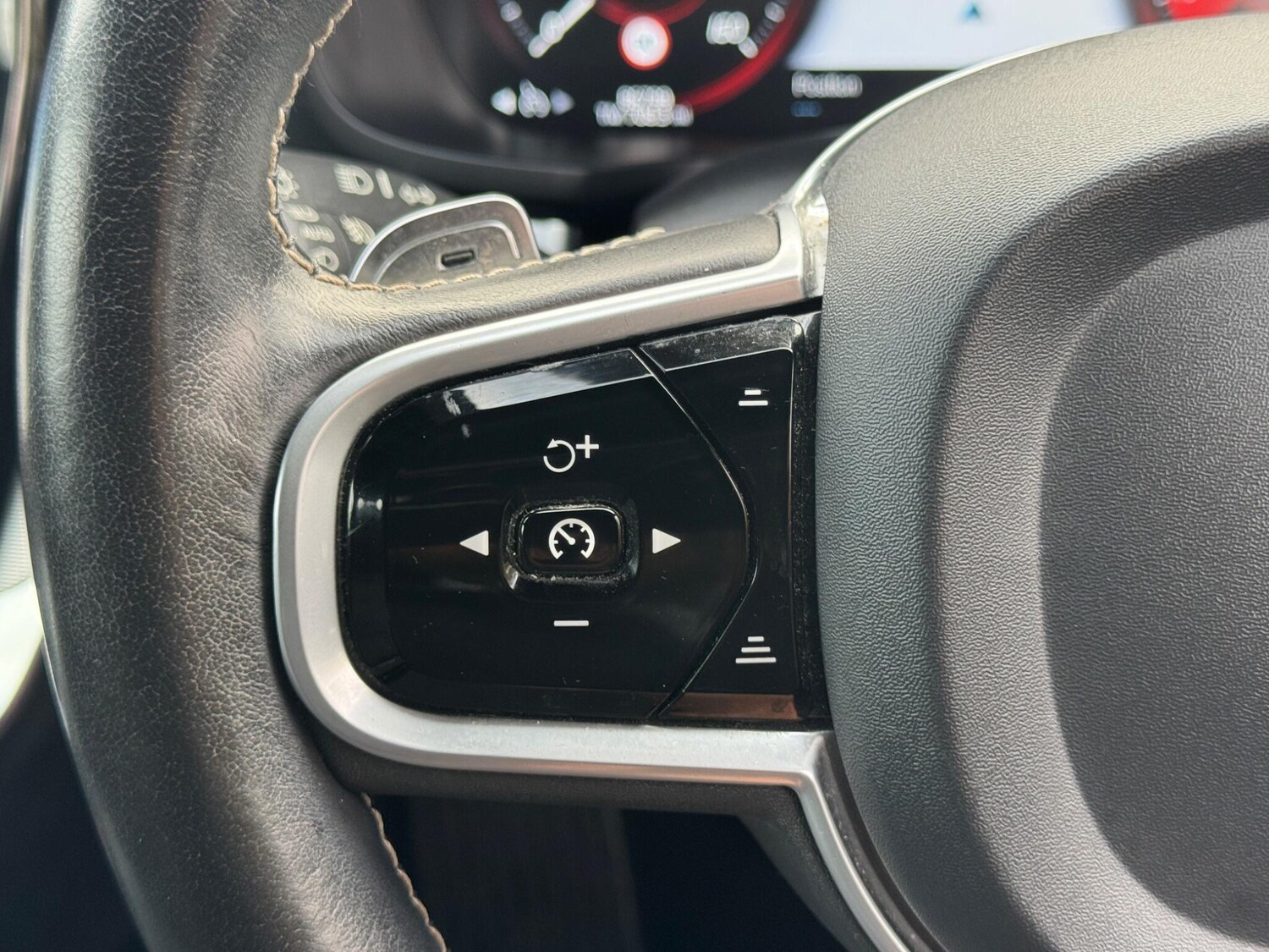 Used Volvo V60 for sale - 77908613: Photo 36