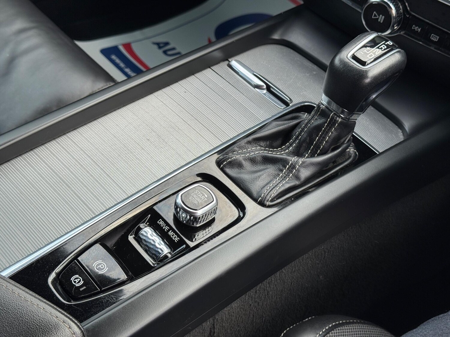 Used Volvo V60 for sale - 77908613: Photo 40