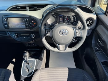 Used Toyota Yaris 2018 for sale - 78573610: Photo