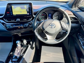 Used Toyota C-HR 2017 for sale - 78376226: Photo