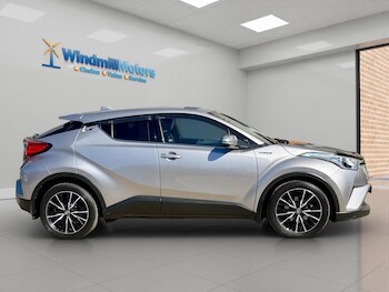 Used Toyota C-HR 2017 for sale - 78376226: Photo