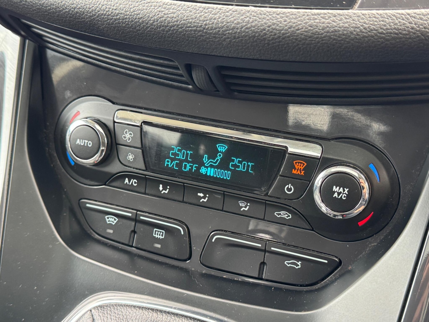 Used Ford Kuga 2013 for sale - 76644637: Photo 22