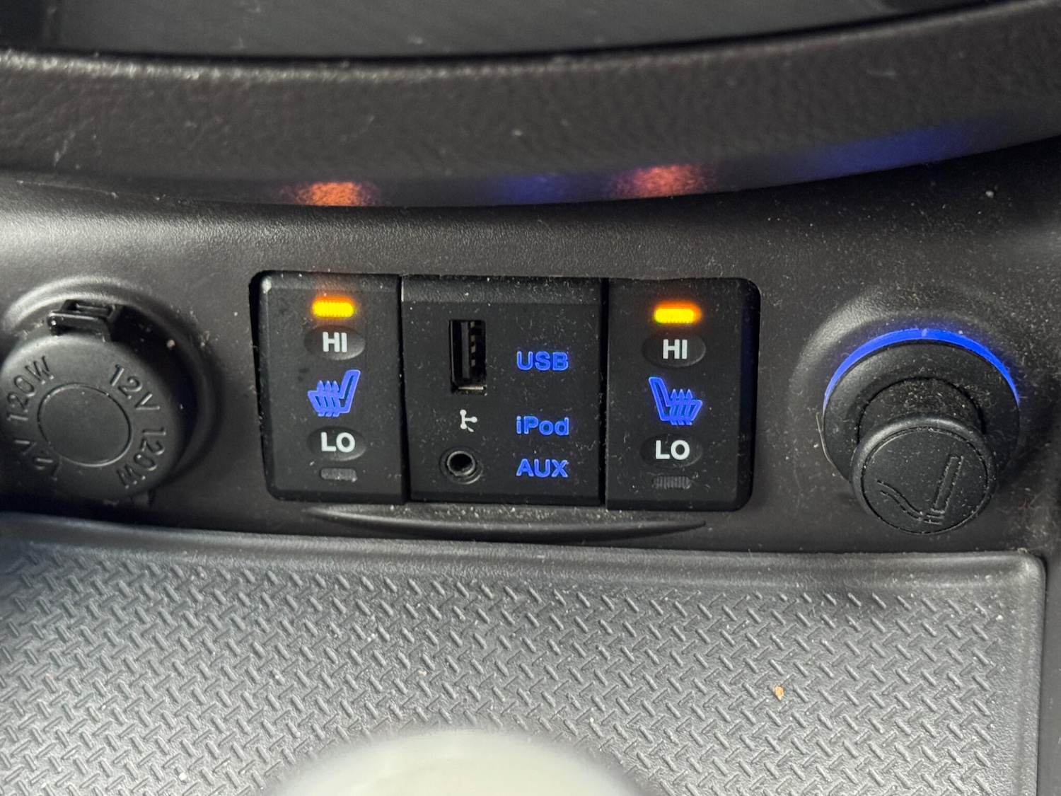 Used Hyundai Santa Fe for sale - 78147778: Photo 12