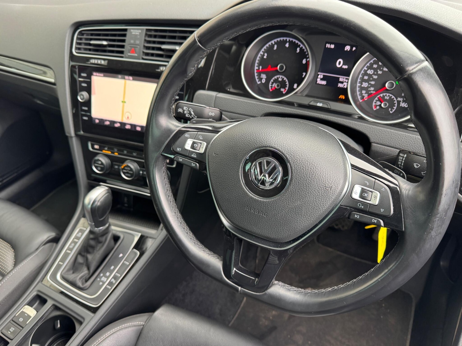 Used Volkswagen Golf 2018 for sale - 78047188: Photo 2