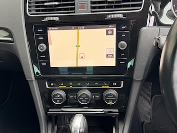 Used Volkswagen Golf 2018 for sale - 78047188: Photo