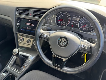 Used Volkswagen Golf 2019 for sale - 78728647: Photo