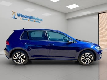 Used Volkswagen Golf 2019 for sale - 78728647: Photo