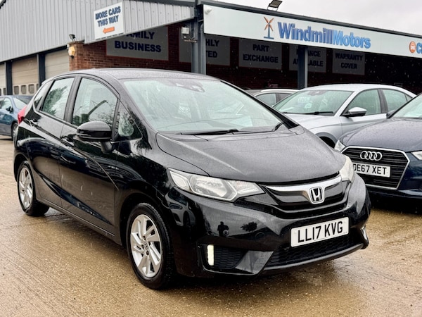 Used Honda Jazz 2017 for sale - 76137447: Photo 1