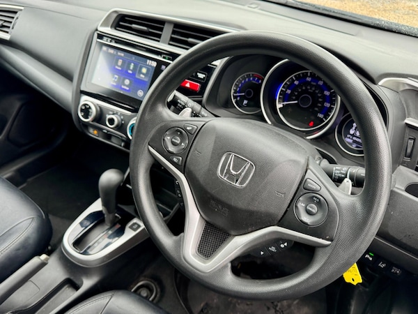 Used Honda Jazz 2017 for sale - 76137447: Photo 2