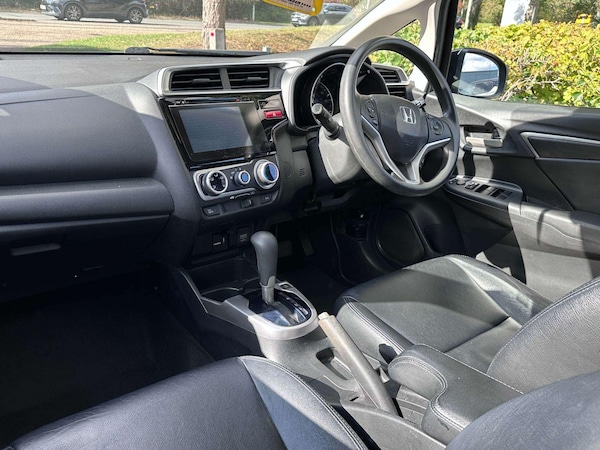Used Honda Jazz 2017 for sale - 76137447: Photo 3