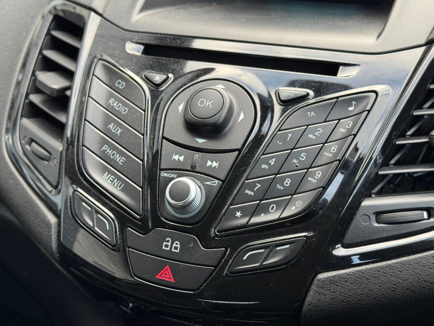 Used Ford Fiesta 2013 for sale - 77425884: Photo 12