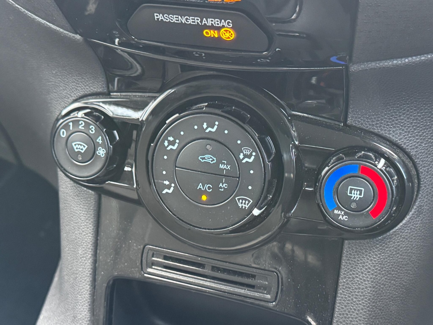 Used Ford Fiesta 2013 for sale - 77425884: Photo 20