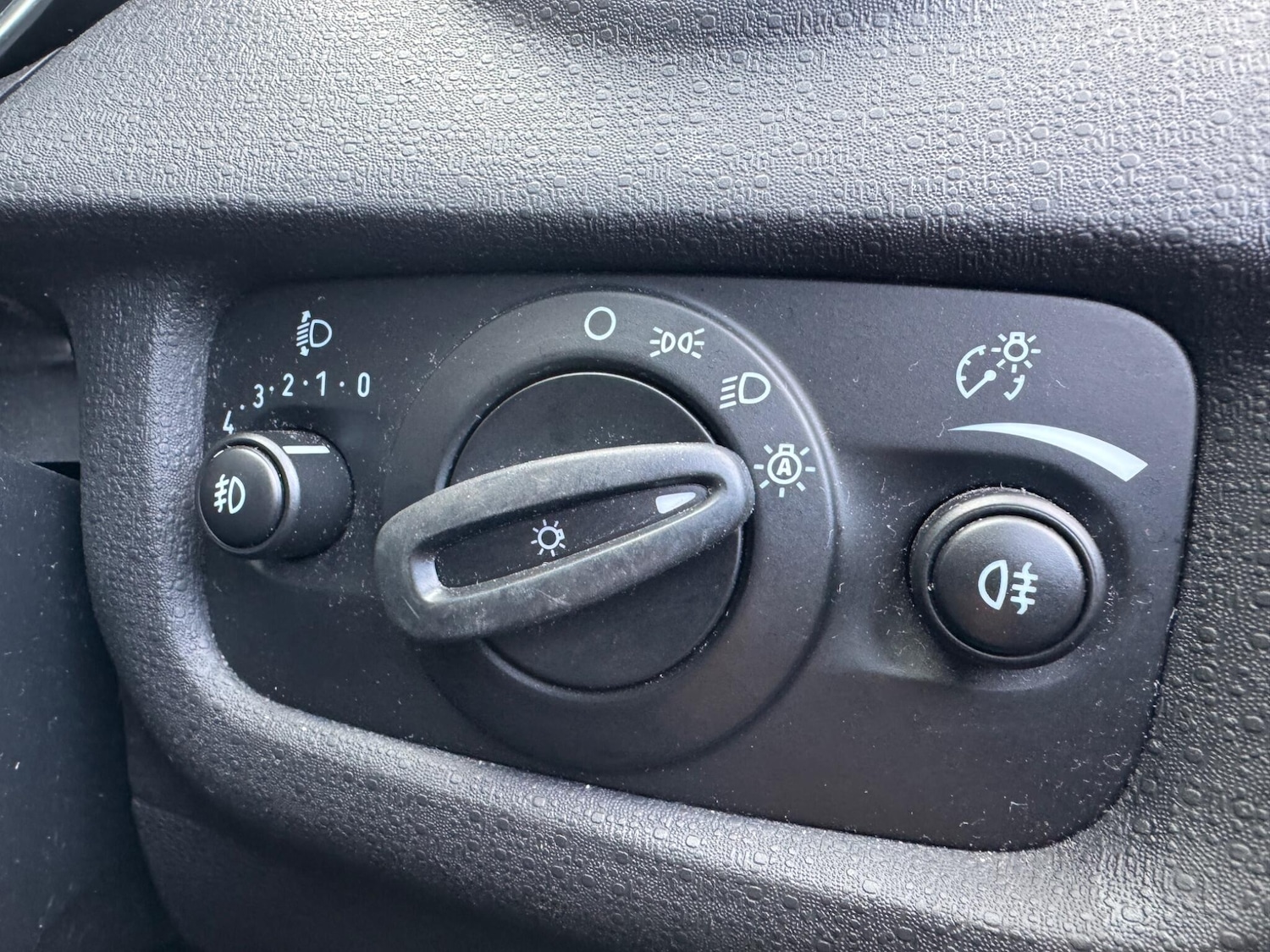 Used Ford Fiesta 2013 for sale - 77425884: Photo 24