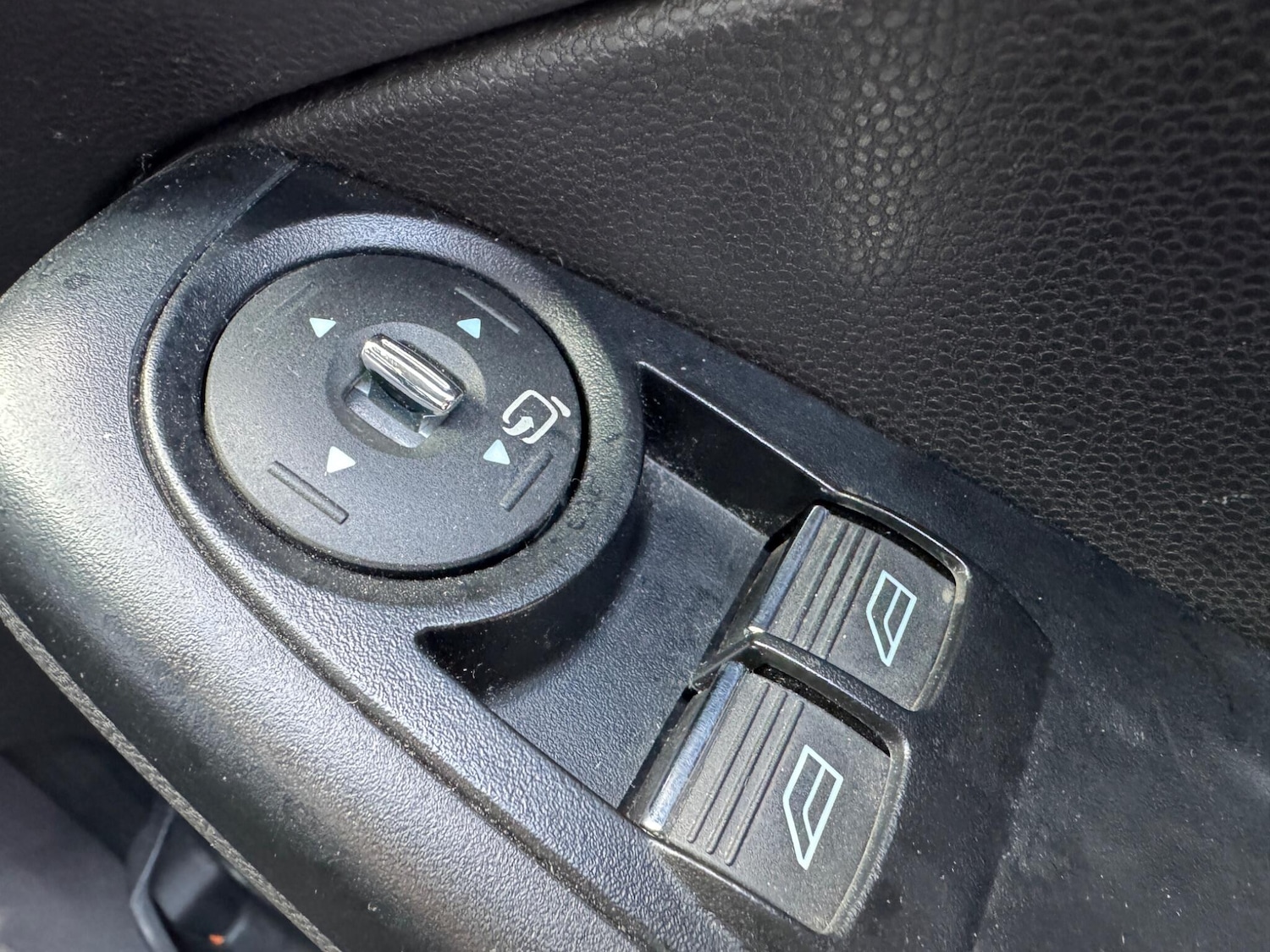 Used Ford Fiesta 2013 for sale - 77425884: Photo 25