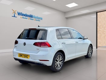 Used Volkswagen Golf 2017 for sale - 79211882: Photo