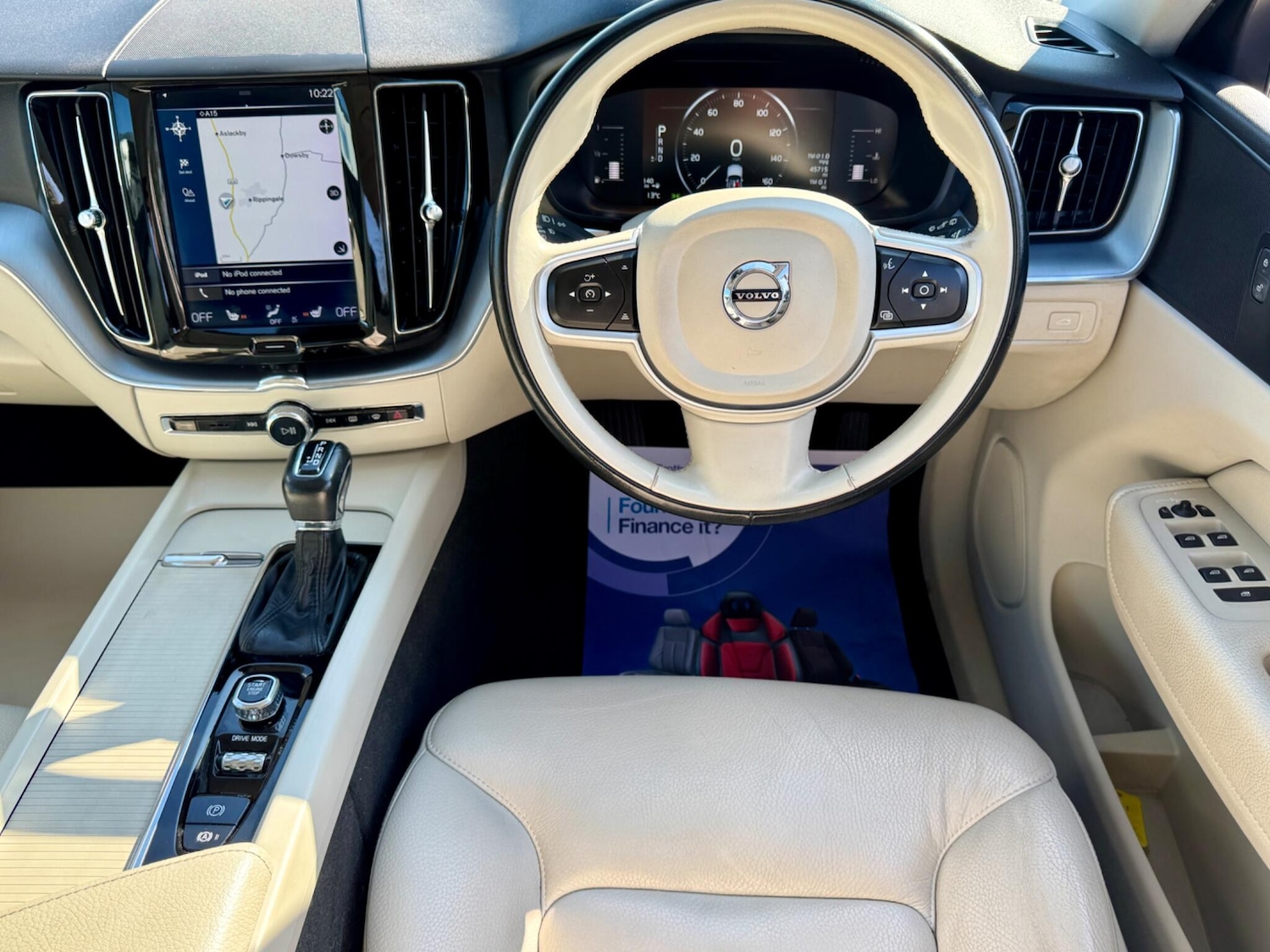 Used Volvo XC60 2018 for sale - 78127906: Photo 2