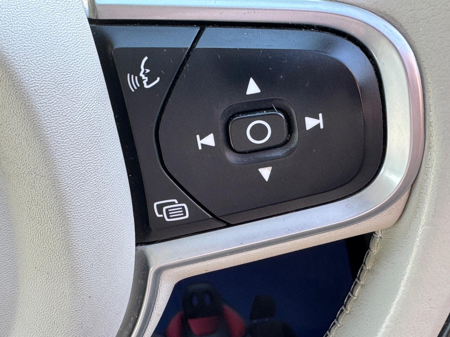 Used Volvo XC60 2018 for sale - 78127906: Photo 33