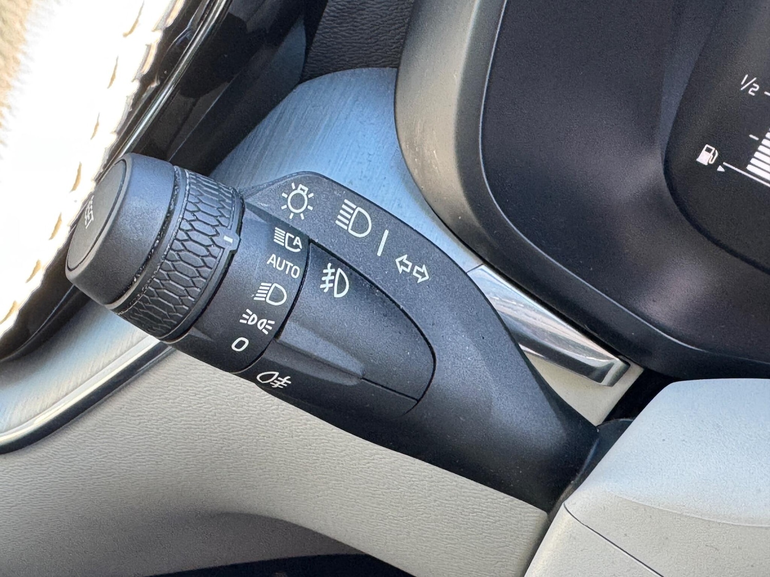 Used Volvo XC60 2018 for sale - 78127906: Photo 34