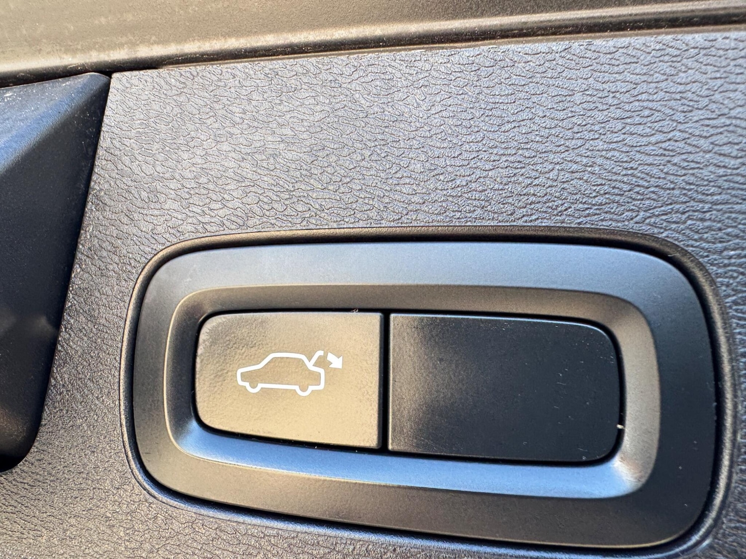 Used Volvo XC60 2018 for sale - 78127906: Photo 37