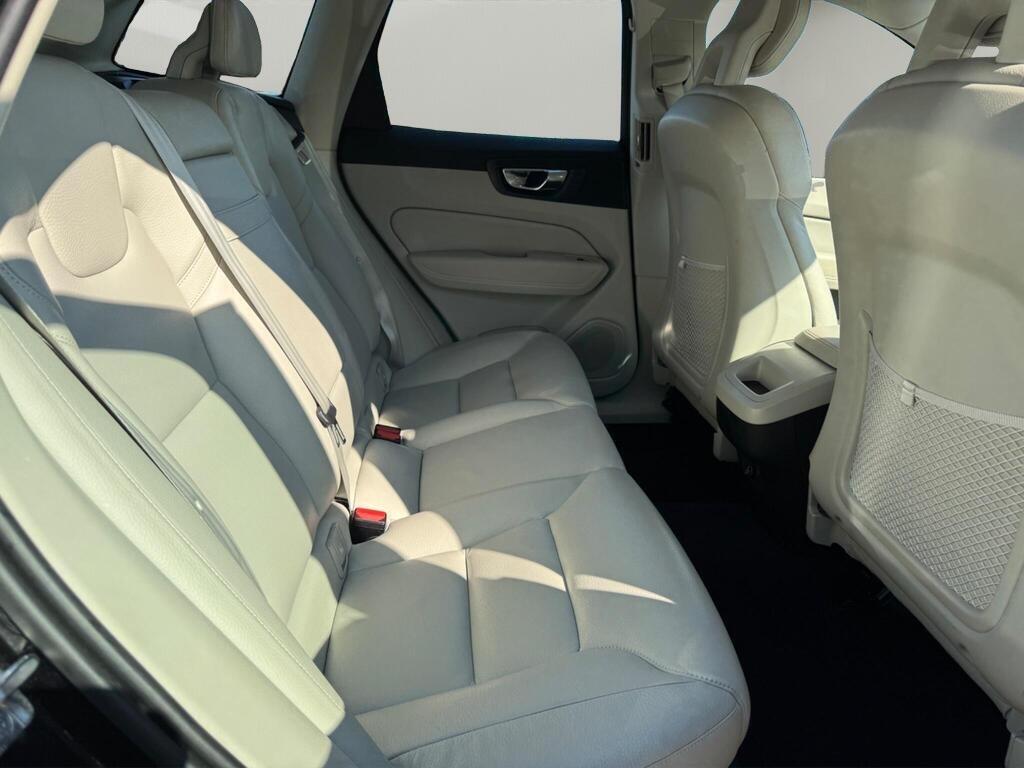 Used Volvo XC60 2018 for sale - 78127906: Photo 41