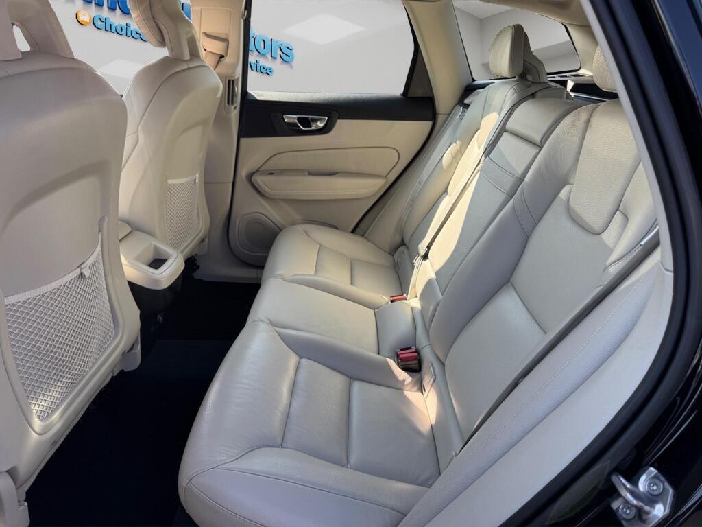 Used Volvo XC60 2018 for sale - 78127906: Photo 42