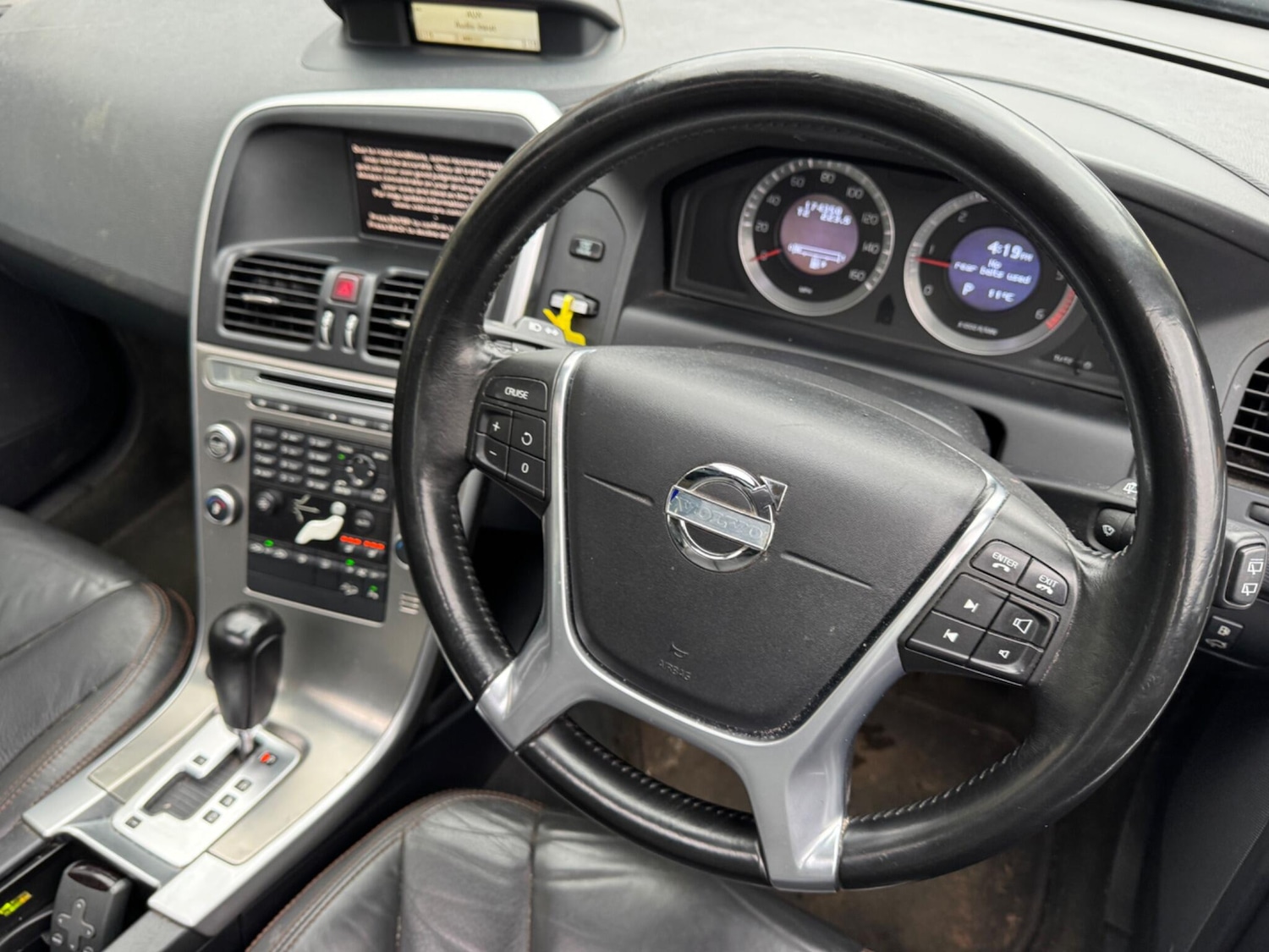 Used Volvo XC60 2009 for sale - 78204250: Photo 2