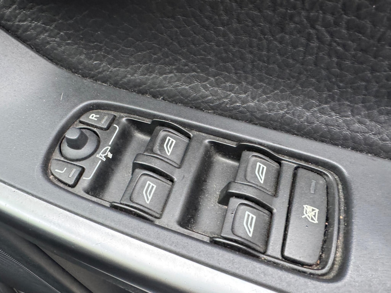 Used Volvo XC60 2009 for sale - 78204250: Photo 21