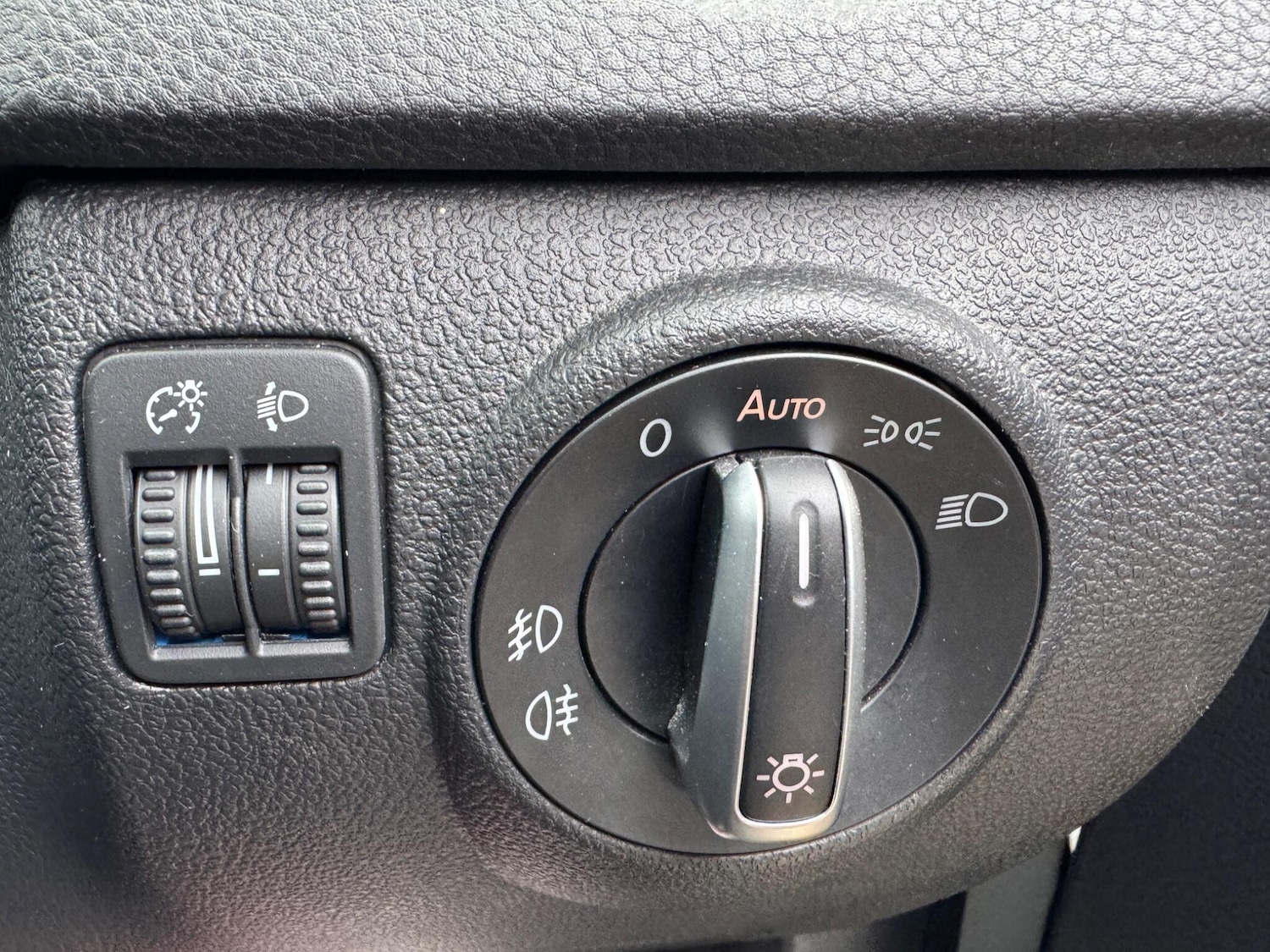 Used Volkswagen Tiguan 2016 for sale - 76349652: Photo 35