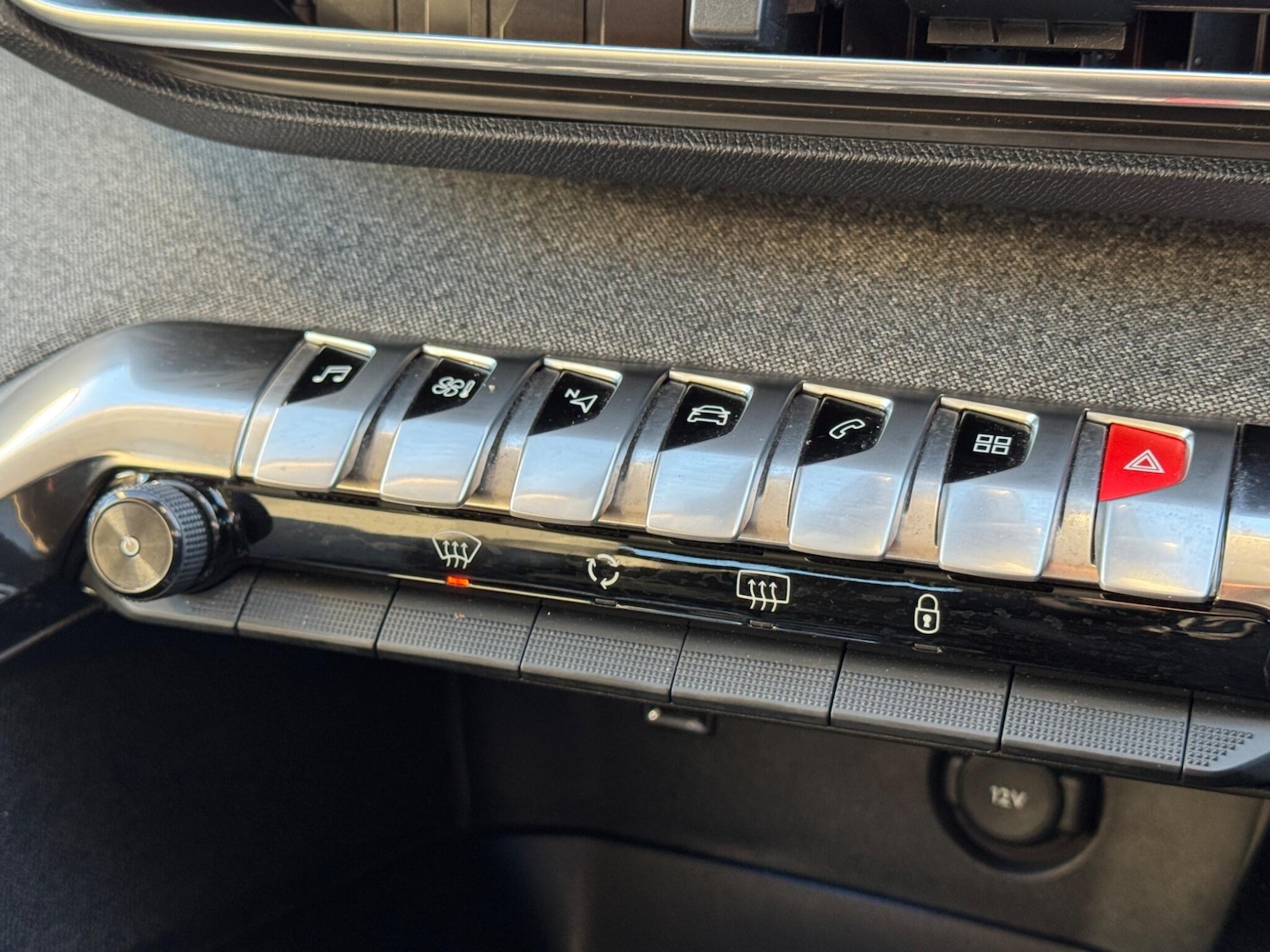 Used Peugeot 3008 2017 for sale - 76866533: Photo 32