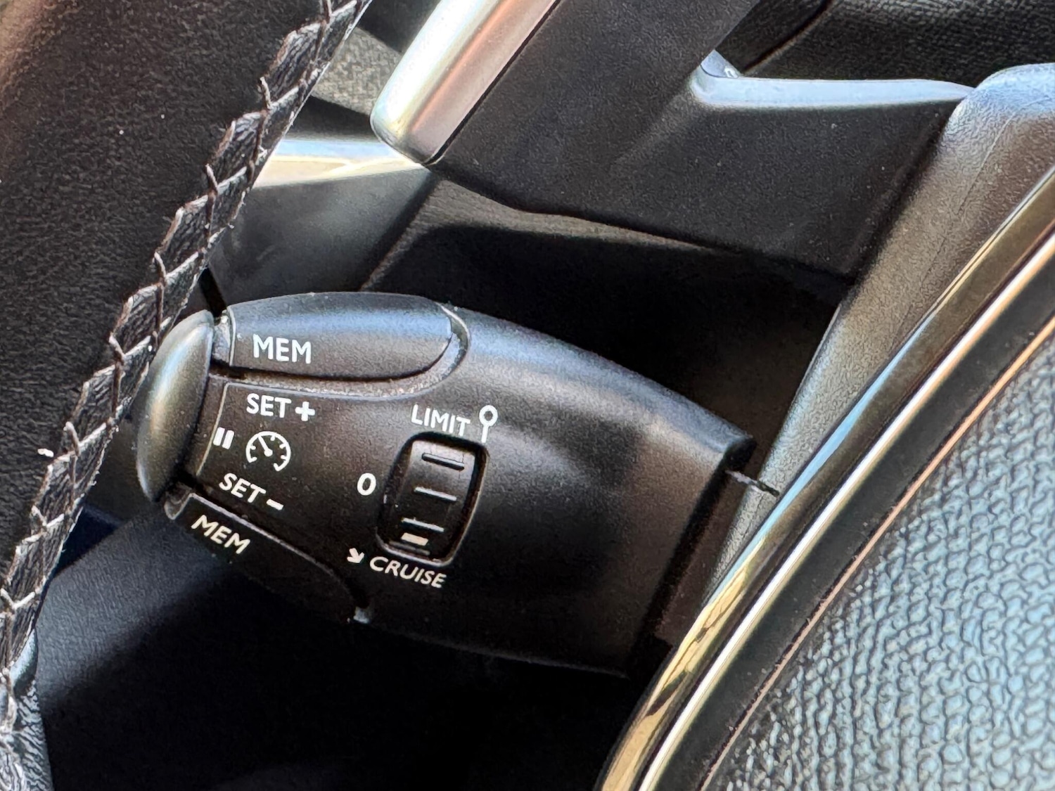 Used Peugeot 3008 2017 for sale - 76866533: Photo 37