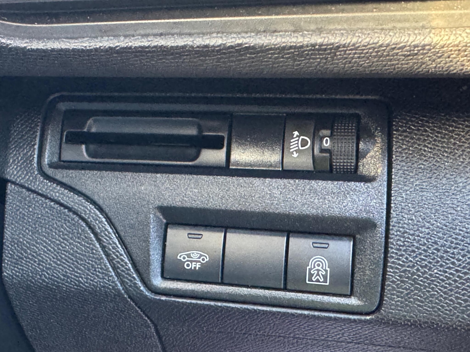 Used Peugeot 3008 2017 for sale - 76866533: Photo 42