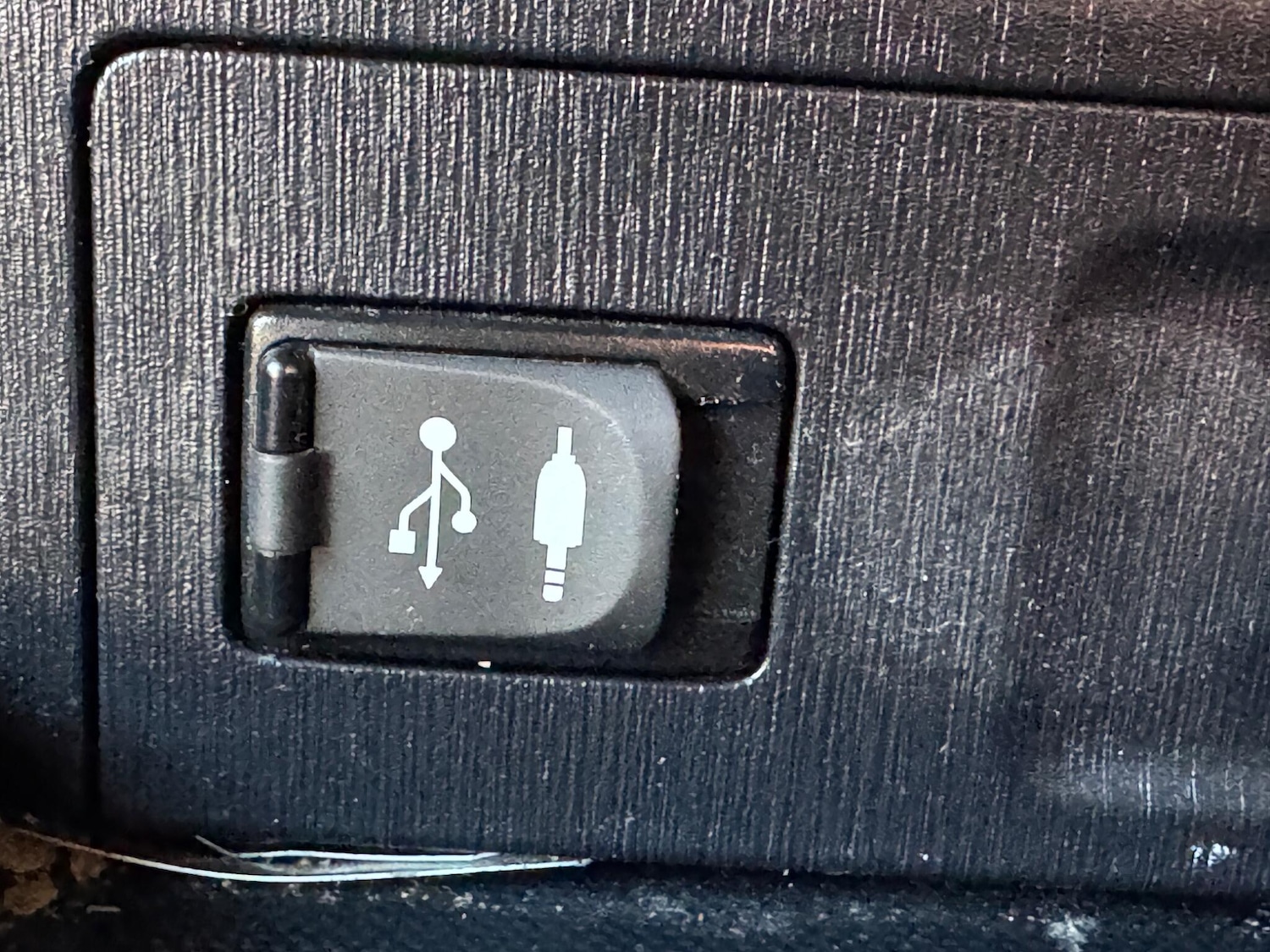 Used Toyota Prius+ 2020 for sale - 76399082: Photo 30