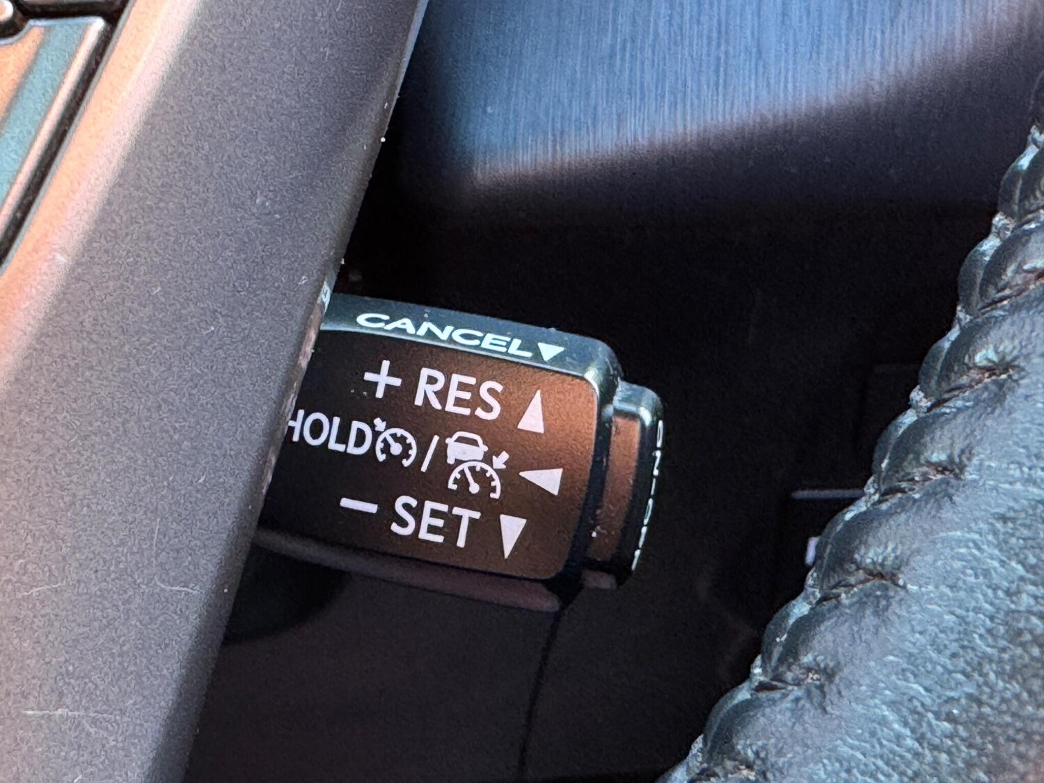 Used Toyota Prius+ 2020 for sale - 76399082: Photo 37