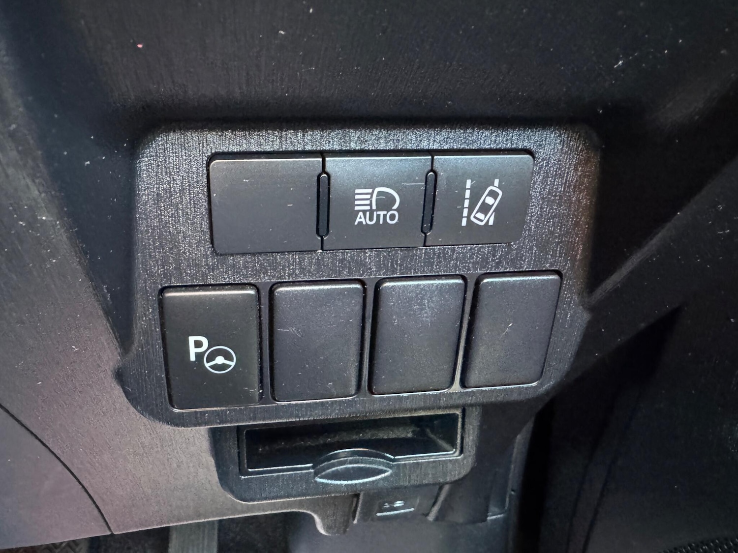 Used Toyota Prius+ 2020 for sale - 76399082: Photo 38