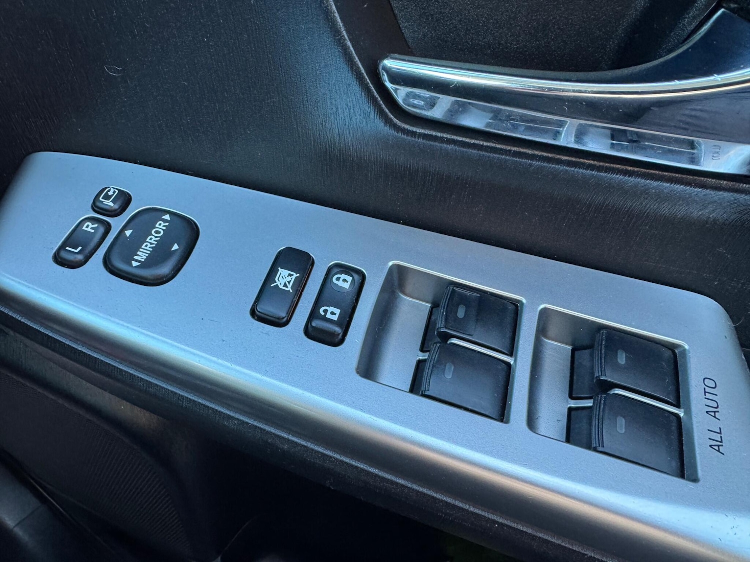 Used Toyota Prius+ 2020 for sale - 76399082: Photo 39