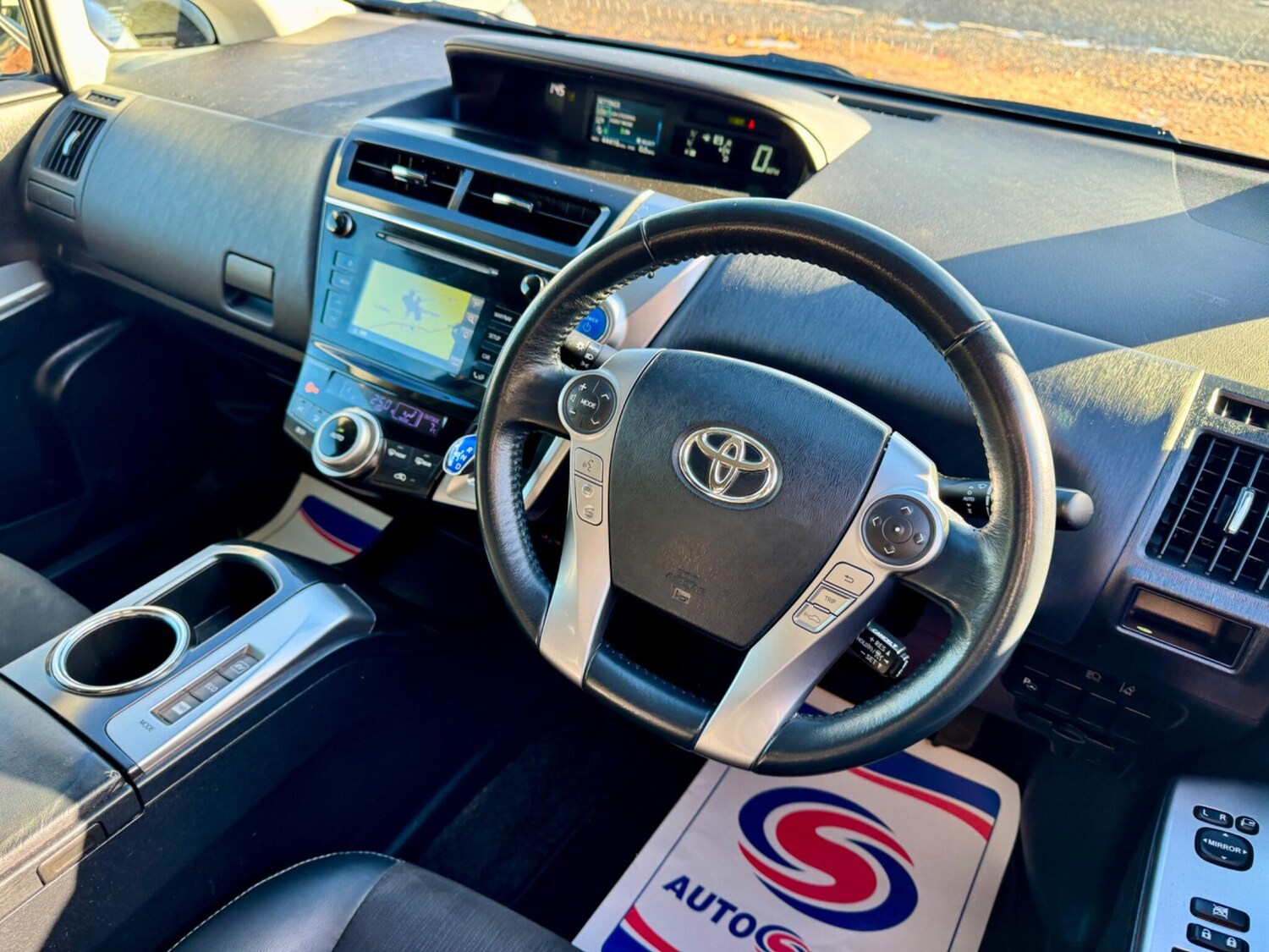 Used Toyota Prius+ 2020 for sale - 76399082: Photo 41