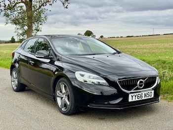 2016 (66) - 2.0 T2 Momentum Euro 6 (s/s) 5dr