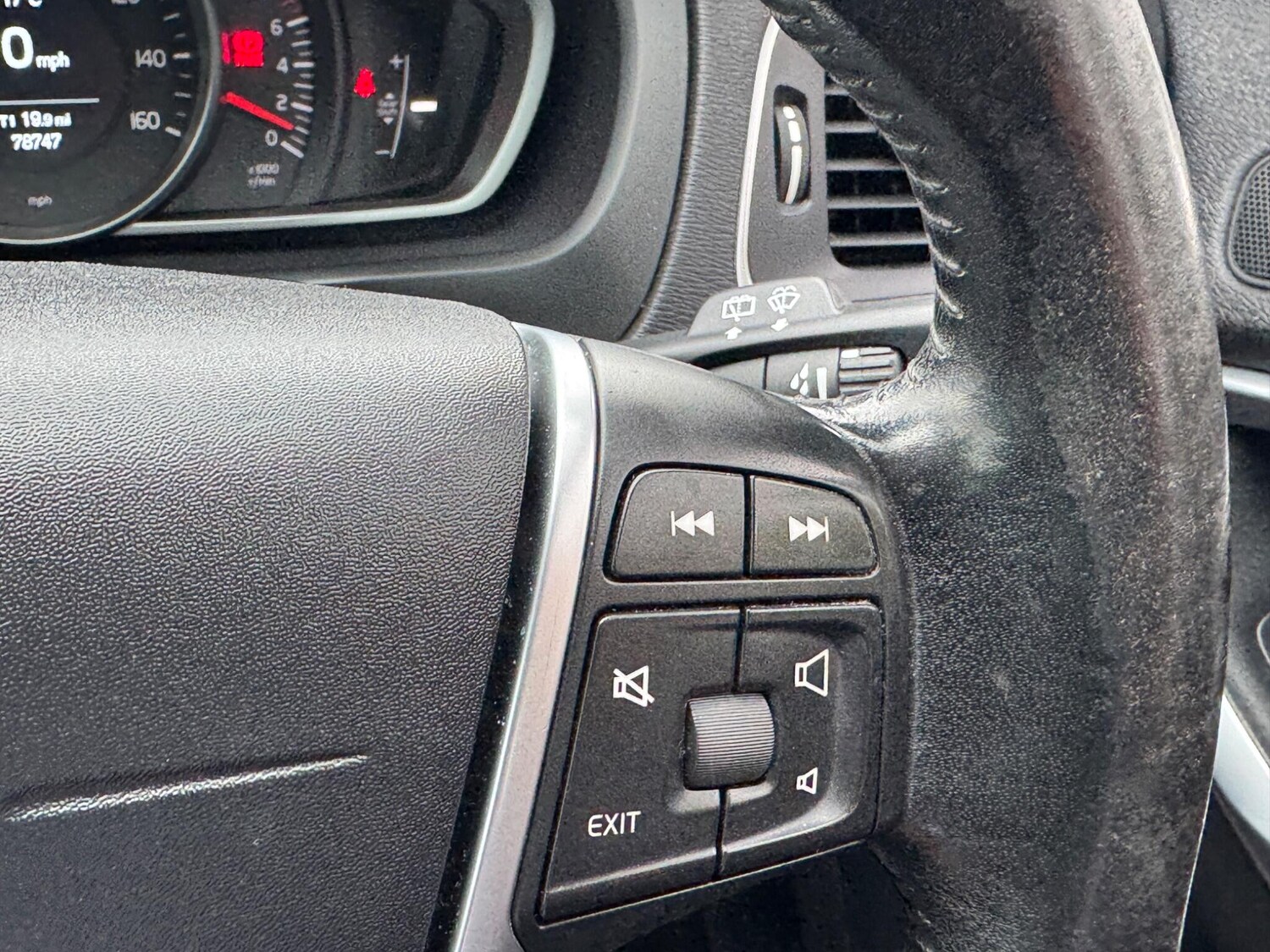 Used Volvo V40 2016 for sale - 76012955: Photo 22
