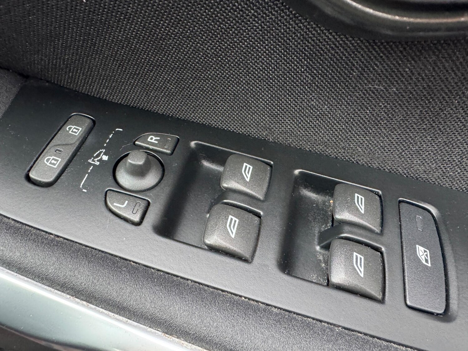 Used Volvo V40 2016 for sale - 76012955: Photo 24