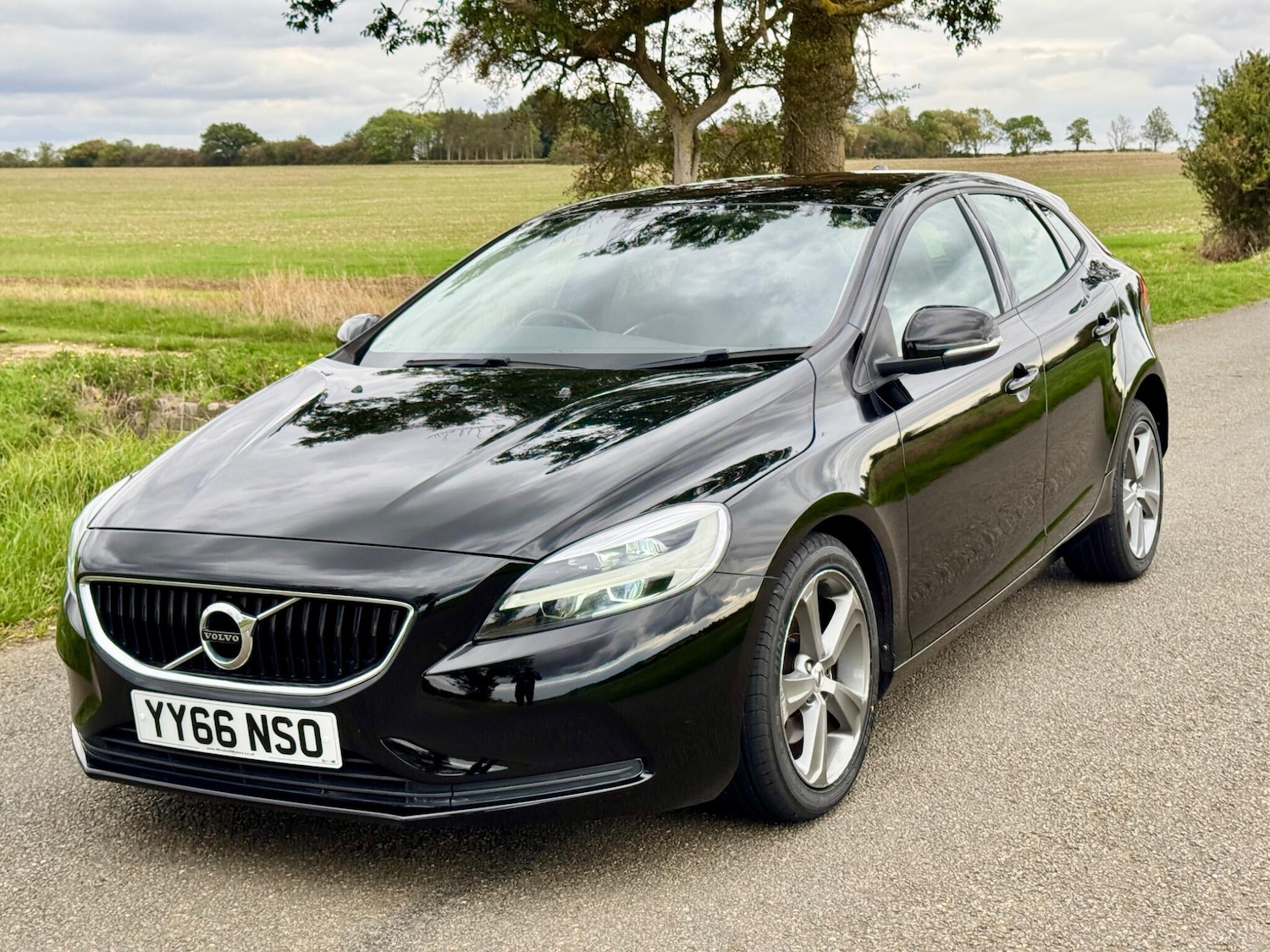 Used Volvo V40 2016 for sale - 76012955: Photo 6
