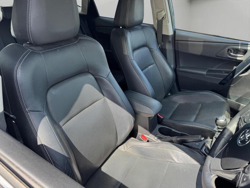 Used Toyota Auris 2018 for sale - 77940463: Photo 11