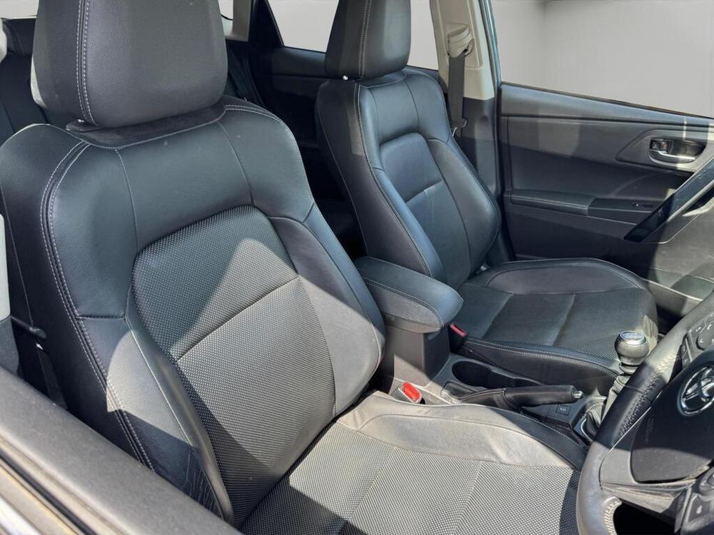 Used Toyota Auris 2018 for sale - 77940463: Photo 3