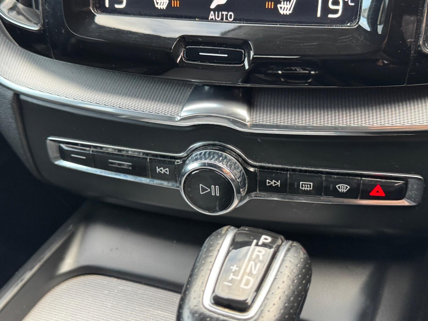 Used Volvo XC60 2018 for sale - 76484500: Photo 27