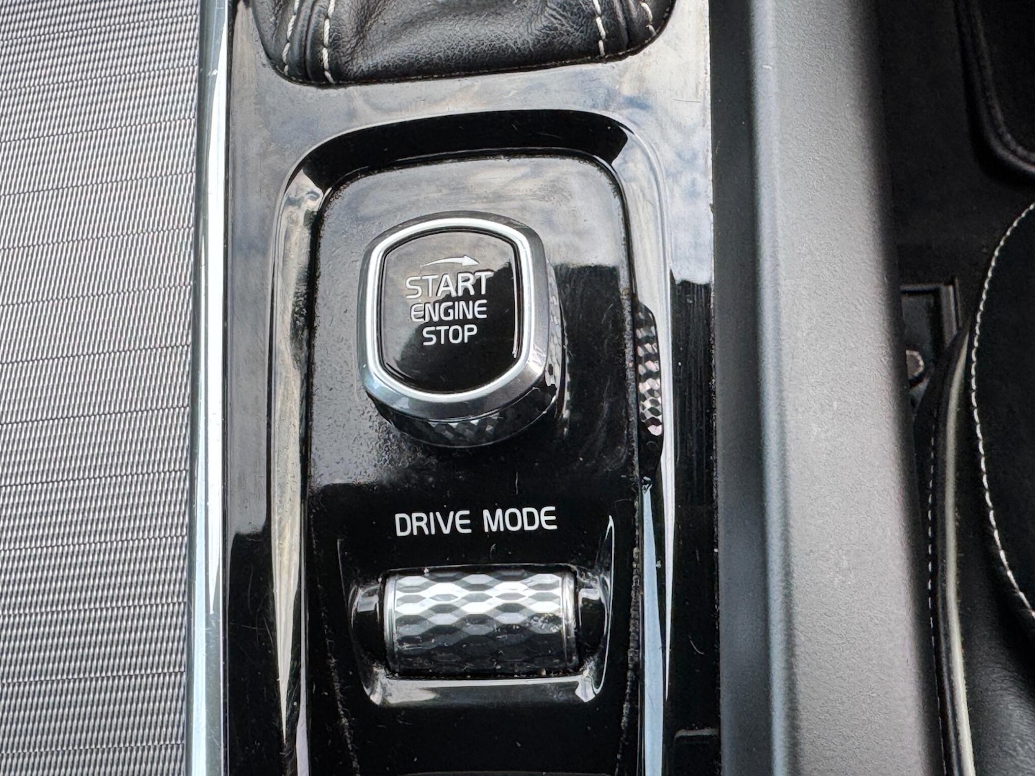 Used Volvo XC60 2018 for sale - 76484500: Photo 30