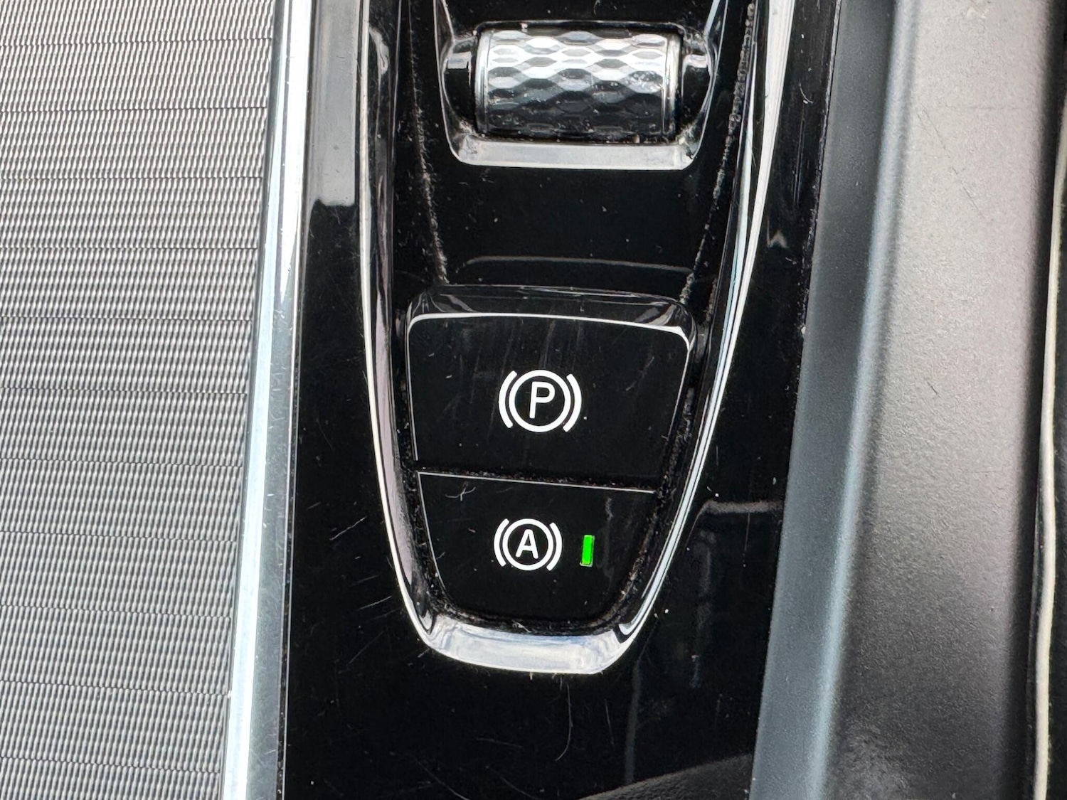 Used Volvo XC60 2018 for sale - 76484500: Photo 31