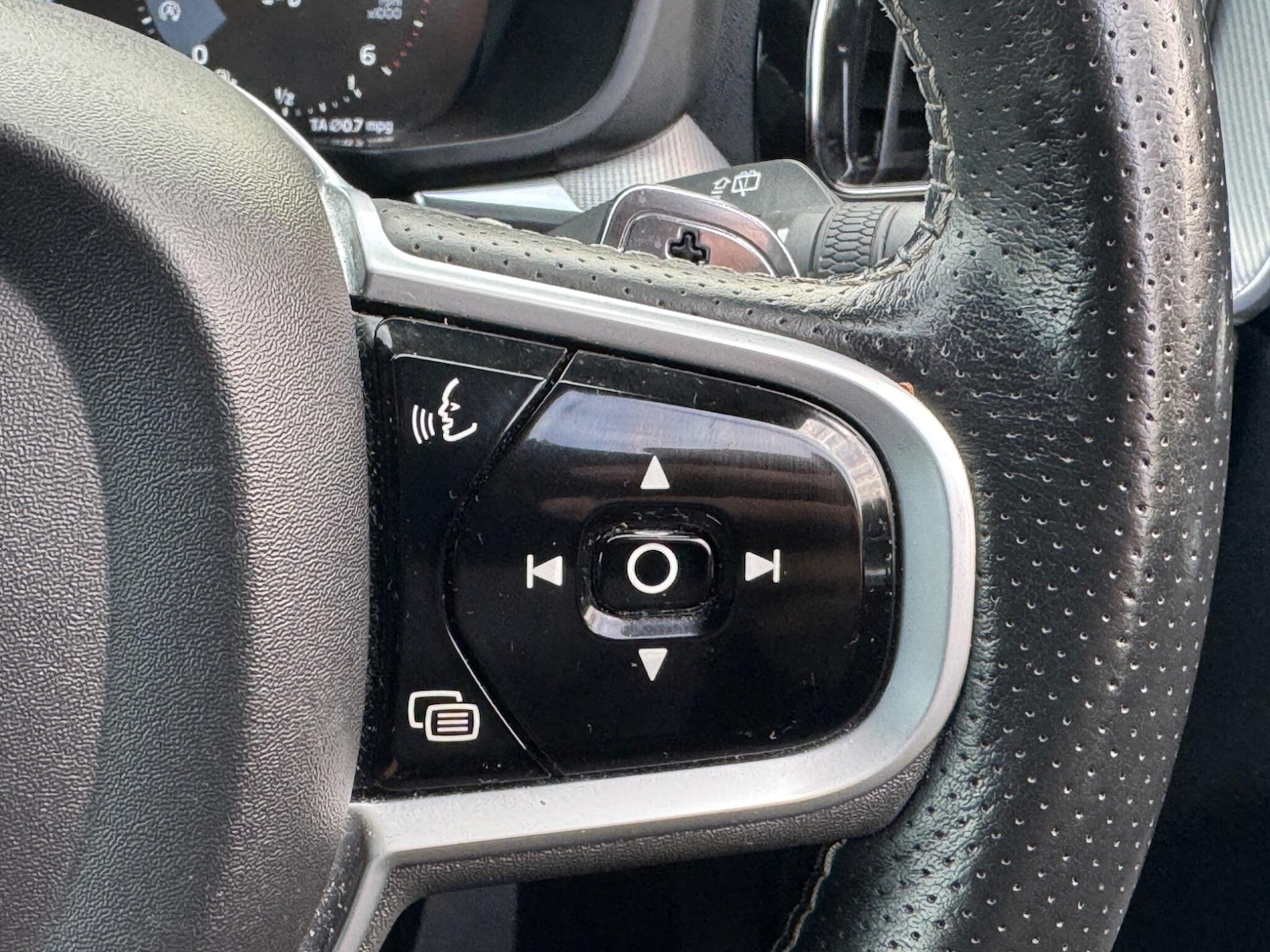 Used Volvo XC60 2018 for sale - 76484500: Photo 33