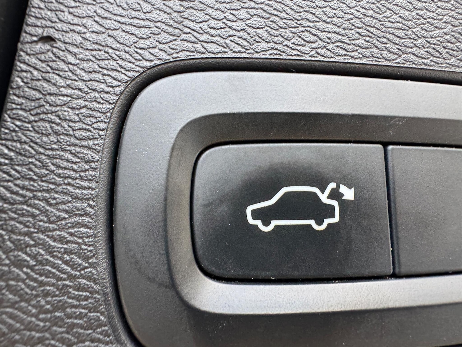 Used Volvo XC60 2018 for sale - 76484500: Photo 37