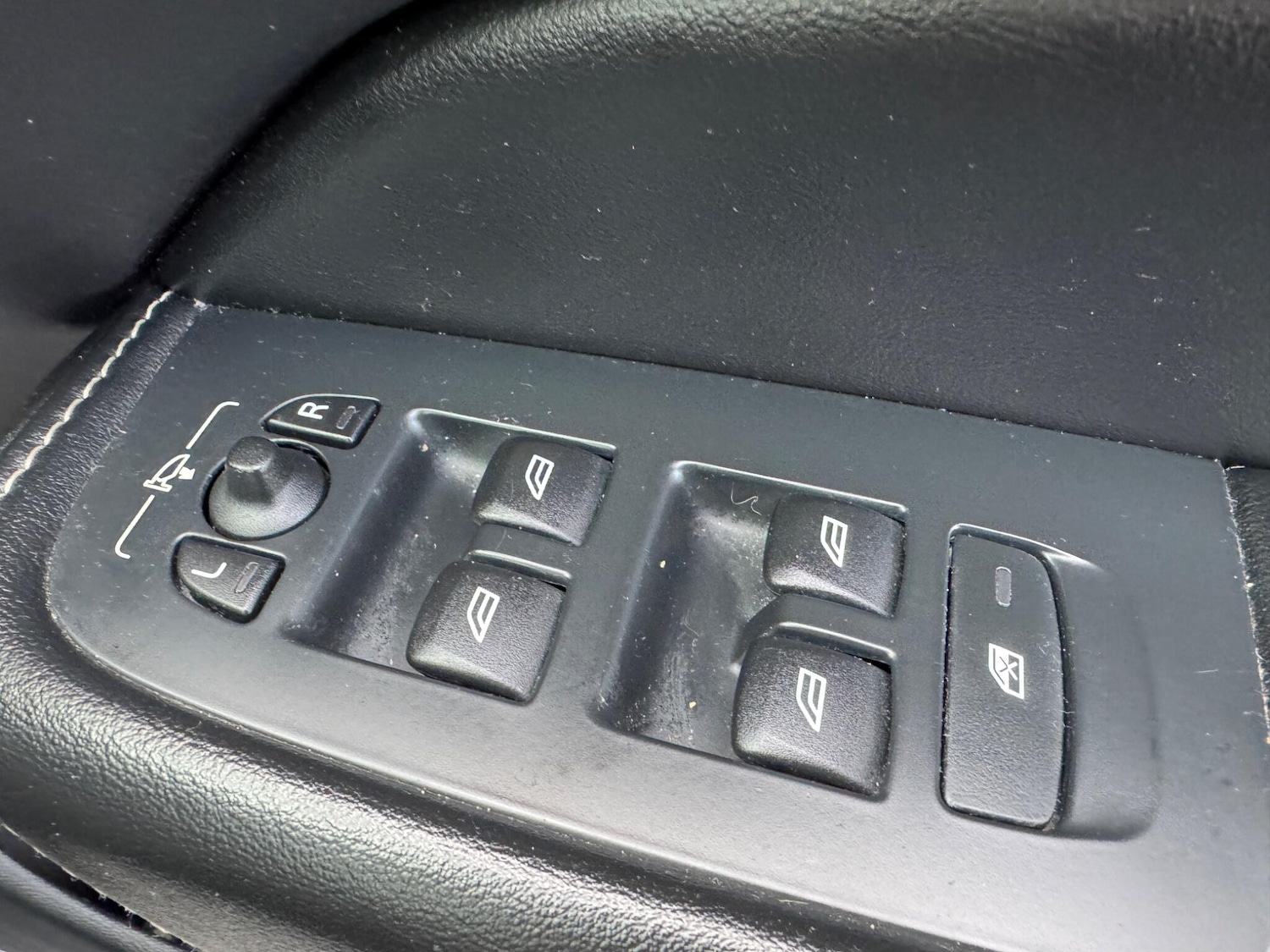 Used Volvo XC60 2018 for sale - 76484500: Photo 38