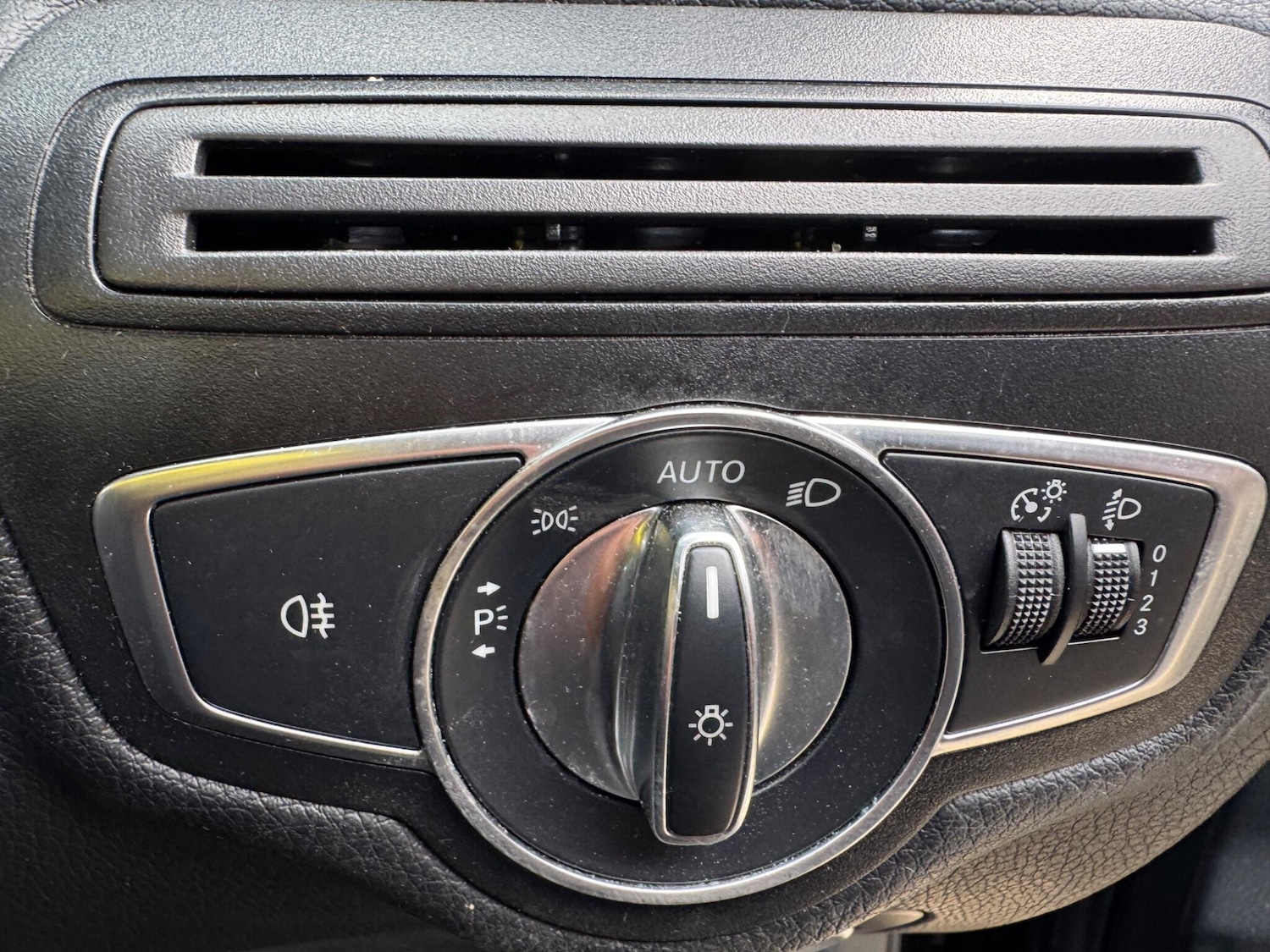 Used Mercedes-Benz C Class 2017 for sale - 76620266: Photo 36